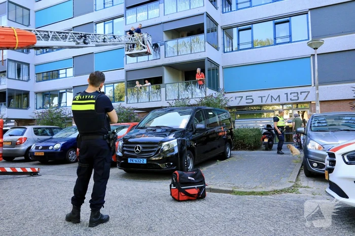 Brandweer ingezet voor binnentreden van woning