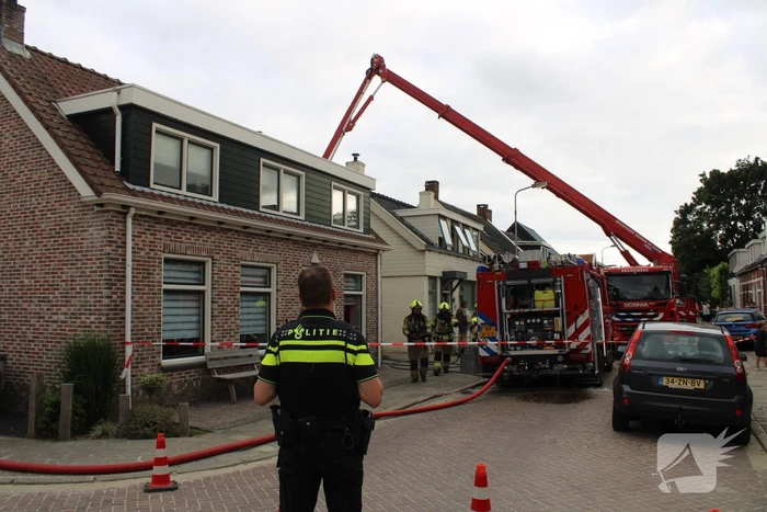 Middelbrand in woonhuis snel onder controle