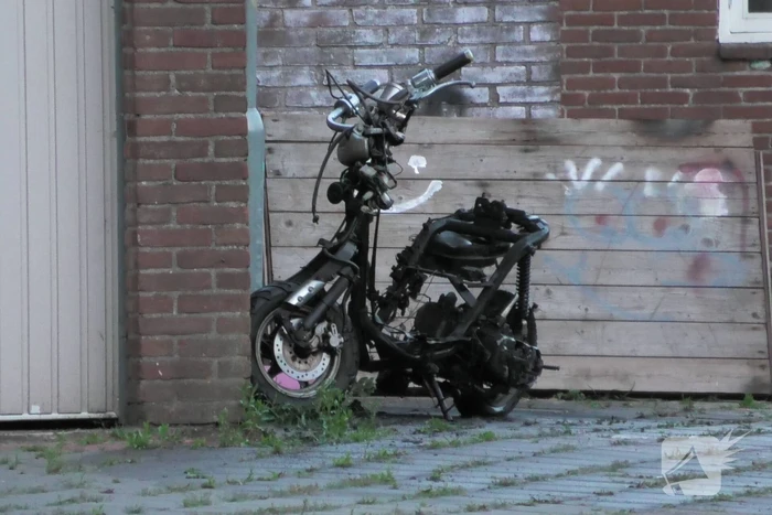 Scooter volledig uitgebrand