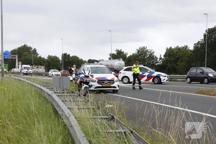 Automobilist botst frontaal op RIMOB