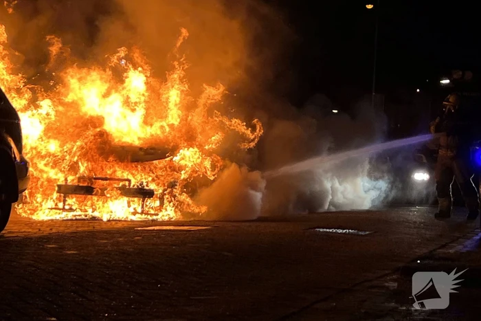 Electrische auto volledig is brand