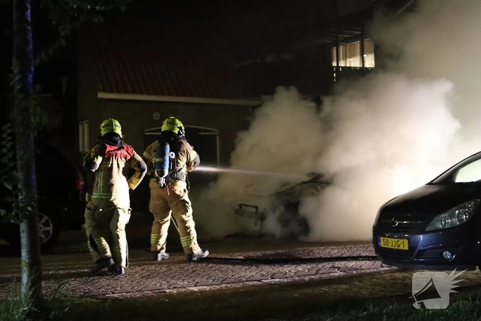 Electrische auto volledig is brand
