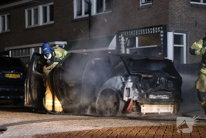 Electrische auto volledig is brand