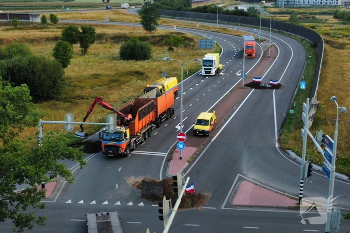 Boeren blokkeren meerdere opritten