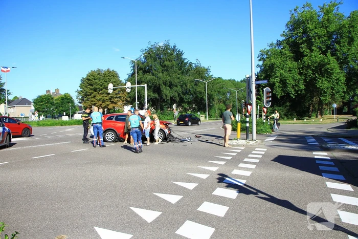 Flinke schade na botsing op kruispunt