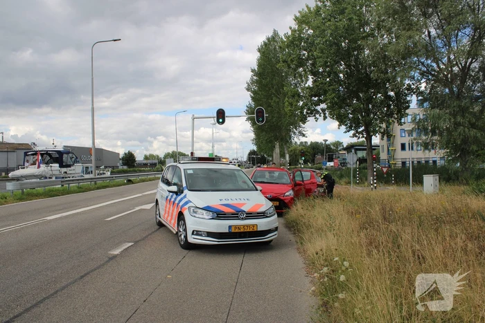 Twee auto's op elkaar gebotst