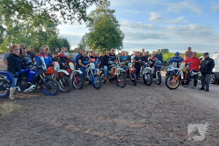 Protestactie tegen plat gooien crossbaan