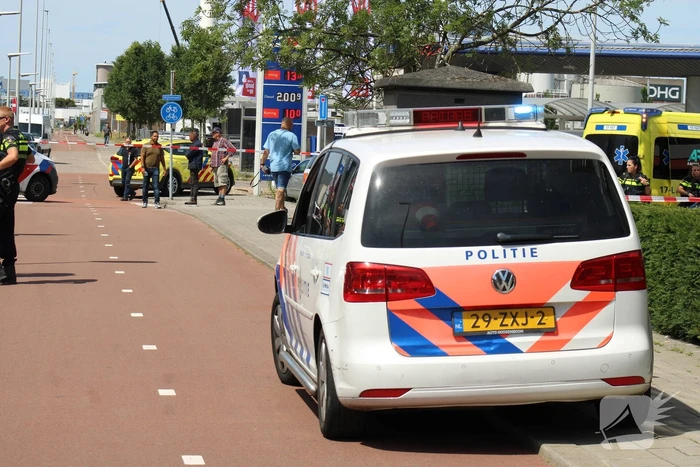 Automobilist rijdt in op voetganger