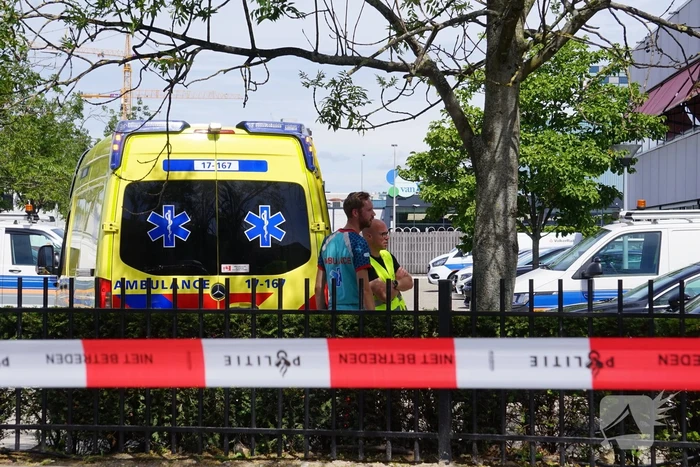 Automobilist rijdt in op voetganger