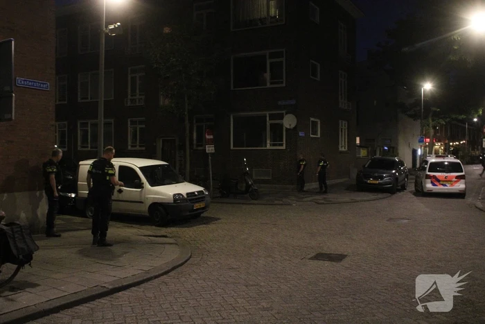 Politie omsingeld pand na melding schietpartij