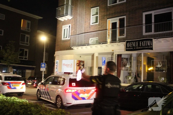 Politie omsingeld pand na melding schietpartij