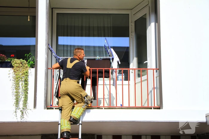 Brandweer doet onderzoek naar vreemde lucht