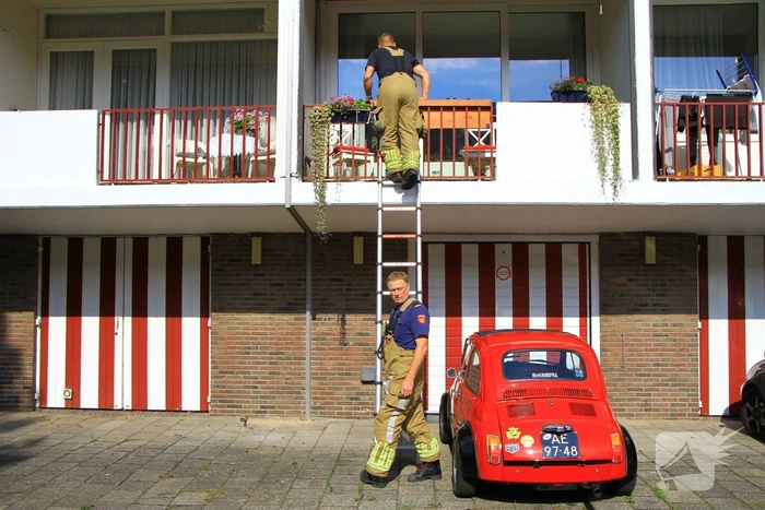 Brandweer doet onderzoek naar vreemde lucht