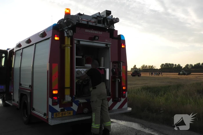 Brand op stoppelveld snel onder controle