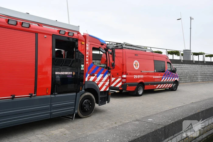 Brandweer inzet na zink gevaar schip