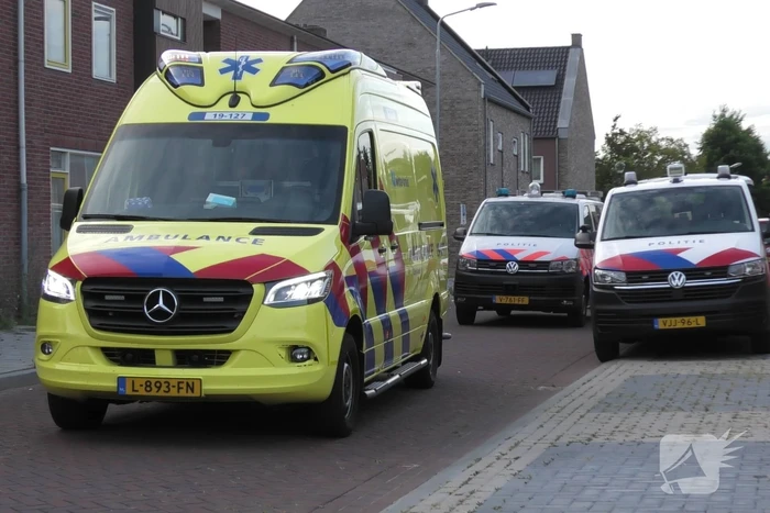 Straat afgezet na melding steekpartij