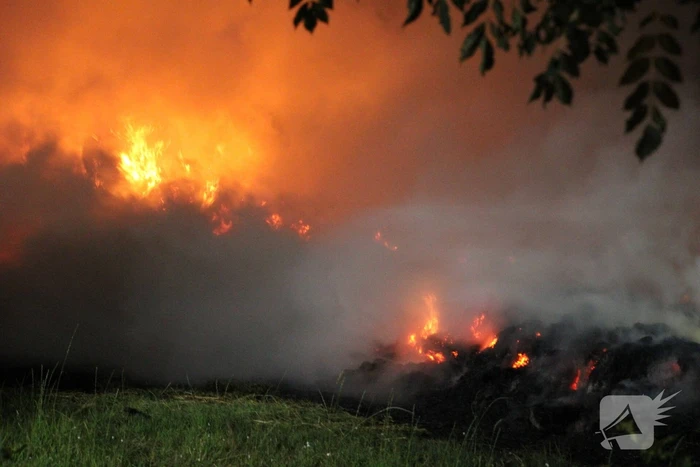 Hevige brand op akker