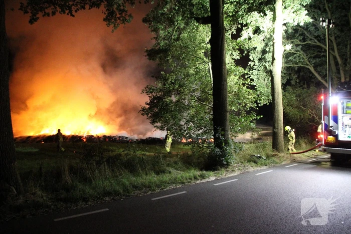 Hevige brand op akker