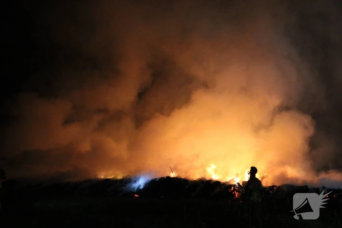 Hevige brand op akker