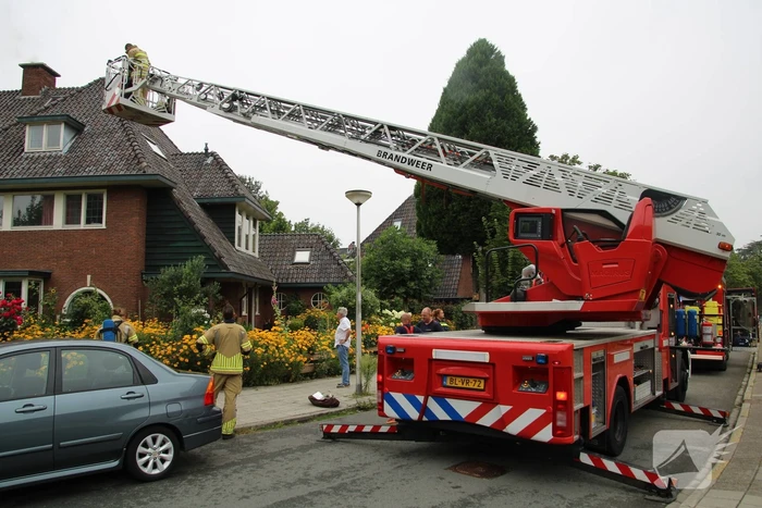 Brand in schoorsteen van woning
