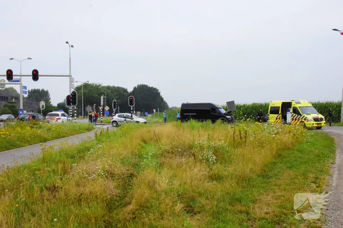 Veel schade bij kop-staart botsing op kruising