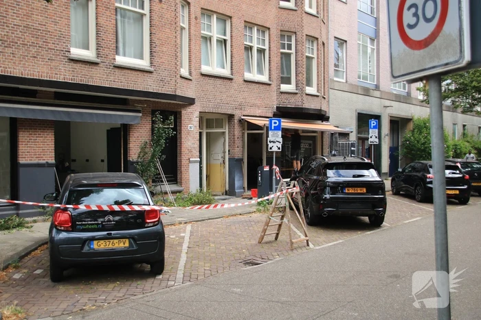 Deur portiekflat opgeblazen in Diamantbuurt