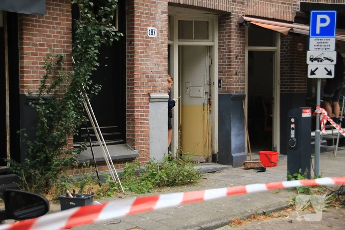 Deur portiekflat opgeblazen in Diamantbuurt