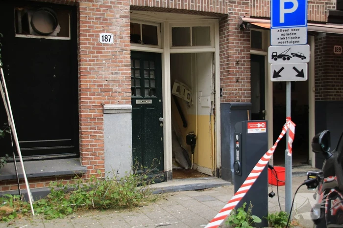 Deur portiekflat opgeblazen in Diamantbuurt