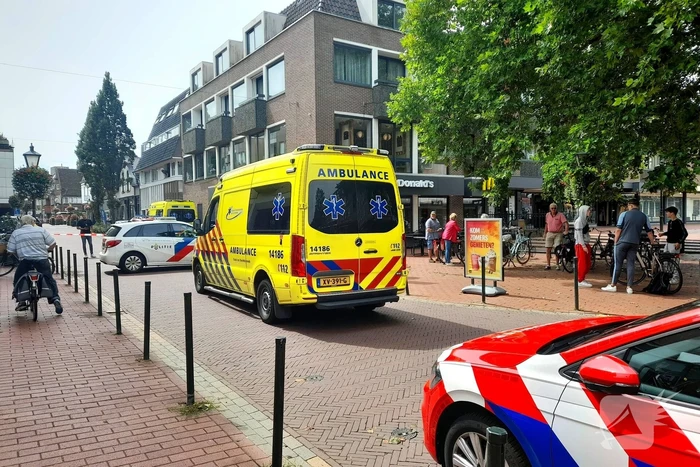Straat afgezet voor verward persoon