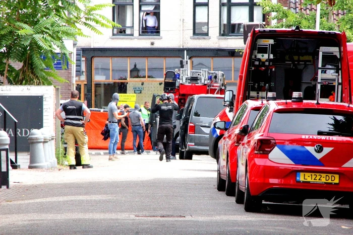 Straat afgezet voor verward persoon
