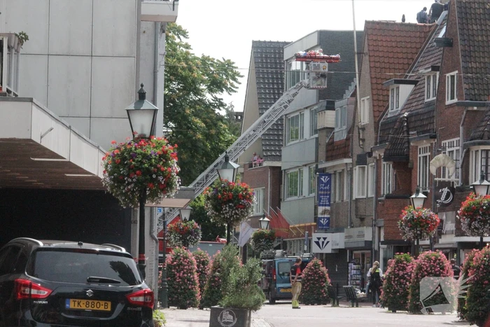 Straat afgezet voor verward persoon