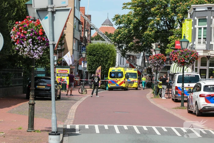 Straat afgezet voor verward persoon