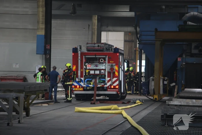 Brand in loods snel onder controle