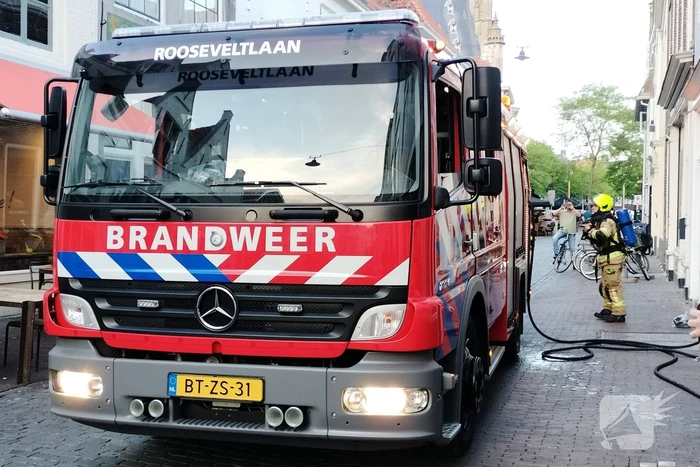 Brand in bosschage bij stadswoning