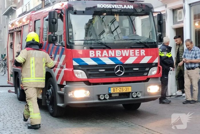 Brand in bosschage bij stadswoning