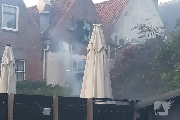 Brand in bosschage bij stadswoning