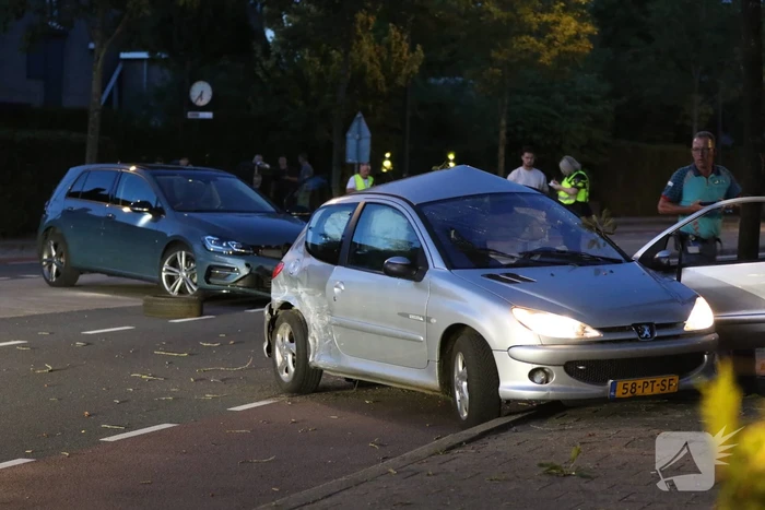 Gewonden bij frontale botsing auto's