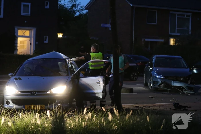 Gewonden bij frontale botsing auto's