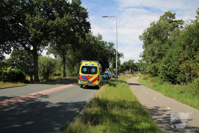 Motorrijder gewond bij botsing met auto