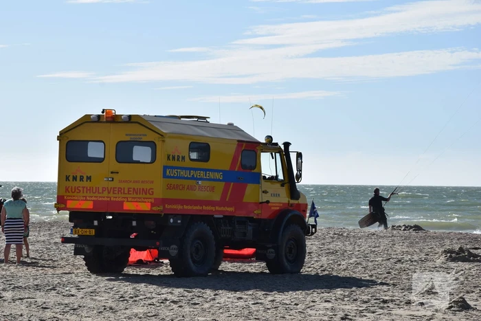 Surfers in problemen geraakt op zee