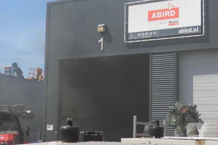 Brand in loods van verhuurbedrijf Abird