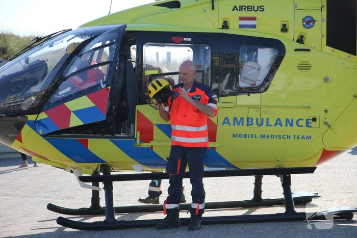 Twee drenkelingen uit zee gehaald