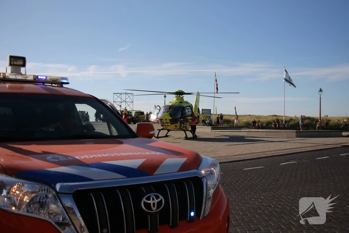 Twee drenkelingen uit zee gehaald