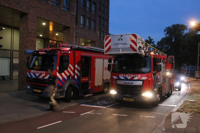 Zoektocht naar waterlekkage in flat