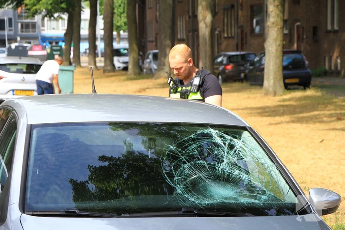 Fietser belandt op voorruit van auto bij aanrijding
