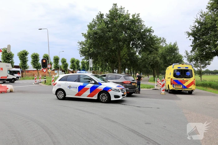 Fietser gewond bij botsing met personenauto