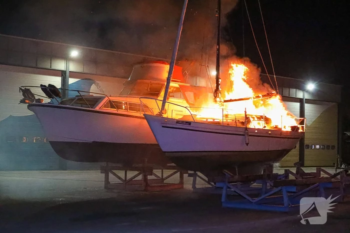 Wederom brand in boot bij jachthaven 't Huizerhoofd