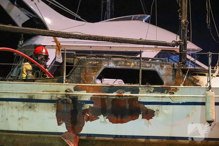 Wederom brand in boot bij jachthaven 't Huizerhoofd