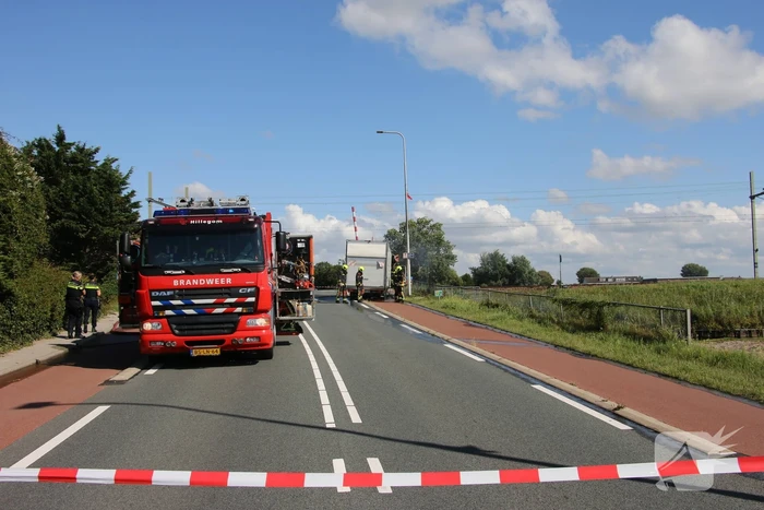 Bakwagen vanwege brand beschadigd
