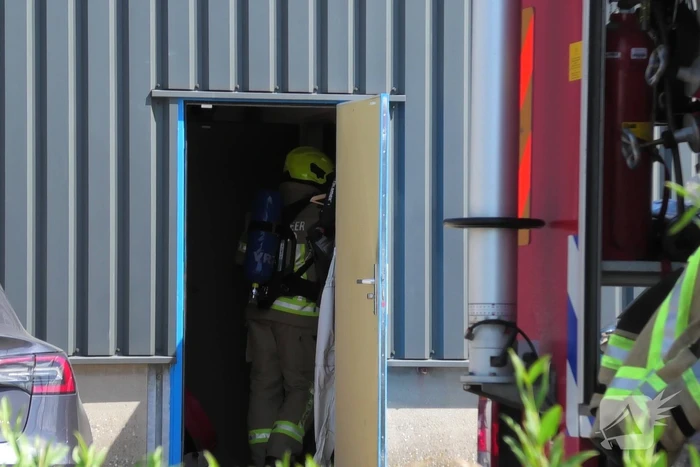 Kortsluiting zorgt voor brand in loods